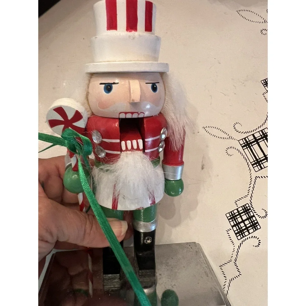 PIER 1 Imports Wooden Nutcracker Mantle Stocking Holder 2016 Mouth Opens Ornate